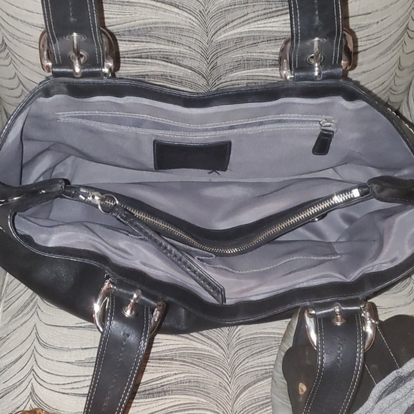 Coach purse - Picture 5 of 8